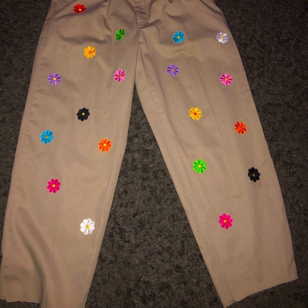 Custom flower vintage Tommy’s - cut baggy fit